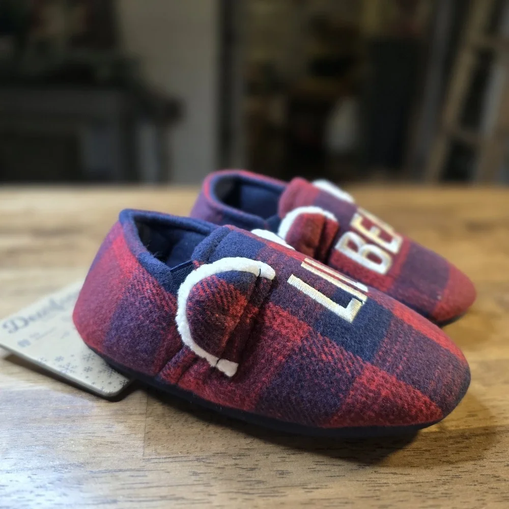 Dearfoams Lil Bear Slippers Kids Size 9/10 Red Blue Buffalo Plaid NWT